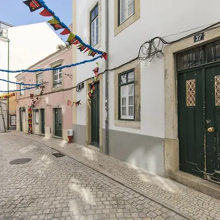 Lovelystay - 2bedroom Flat - Bica, Charm And Terrace *