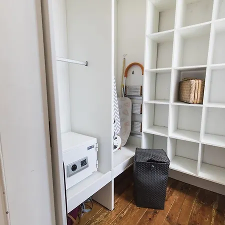 Lovelystay - 2bedroom Flat - Bica, Charm And Terrace * Lisbon