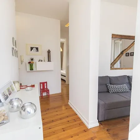 Lovelystay - 2bedroom Flat - Bica, Charm And Terrace