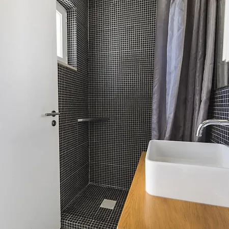 Apartment Lovelystay - 2bedroom Flat - Bica, Charm And Terrace *