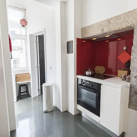 Lovelystay - 2bedroom Flat - Bica, Charm And Terrace * Lisbon