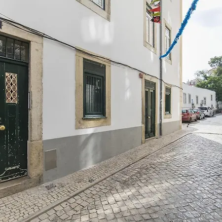 Lovelystay - 2bedroom Flat - Bica, Charm And Terrace Apartment Lisbon