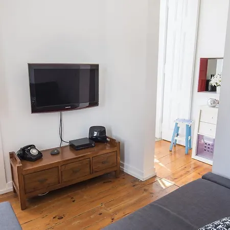 Lovelystay - 2bedroom Flat - Bica, Charm And Terrace Lisbon