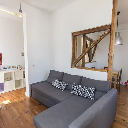 Lovelystay - 2bedroom Flat - Bica, Charm And Terrace *